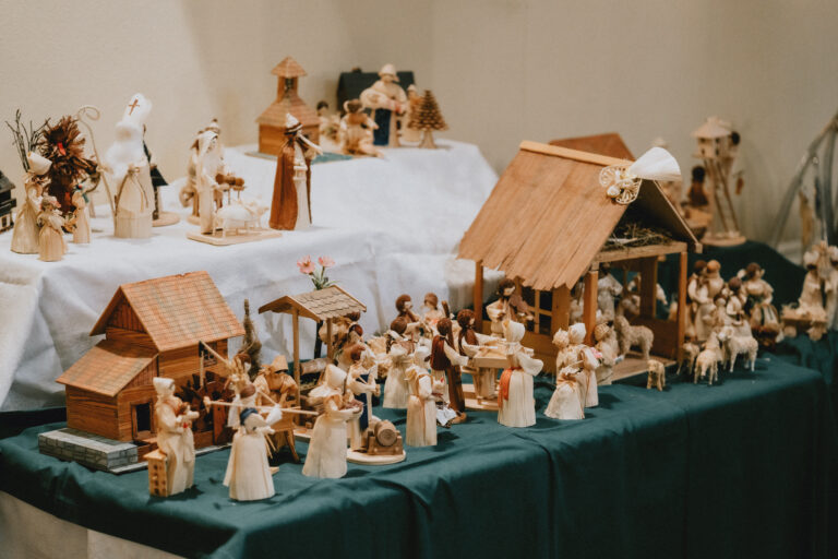 Výstava betlémů v kostele – 25. 12. – 1. 1.